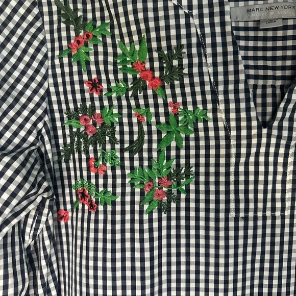 Marc NY Black and White Gingham Shirt Embroidered floral print Bell Sleeves  SzS - Picture 3 of 7